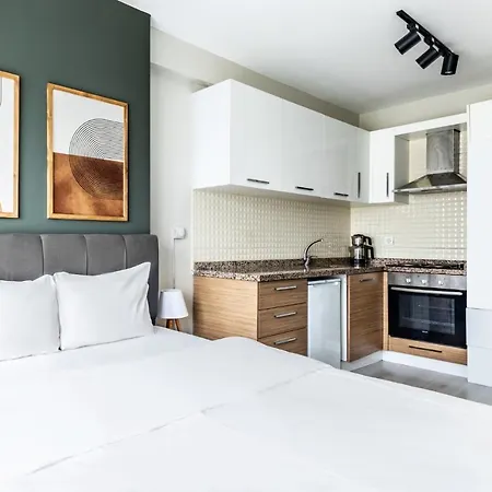 Cozy And Modern Studio With View In Atasehir Apartment *